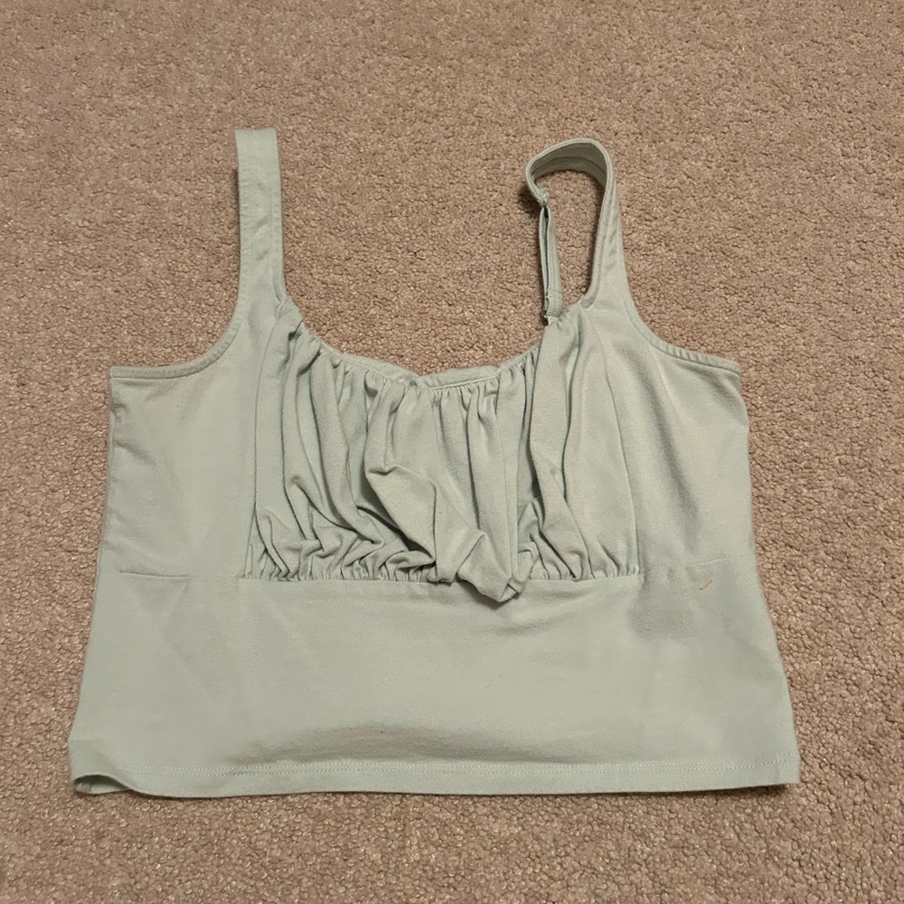 Hollister Tank
